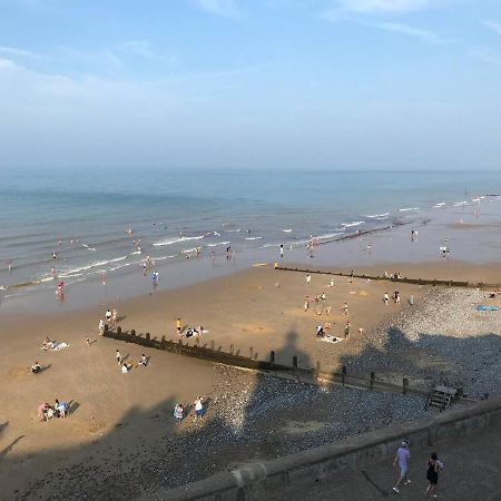 Cosy Beach House Steps From The Sea クロマー エクステリア 写真